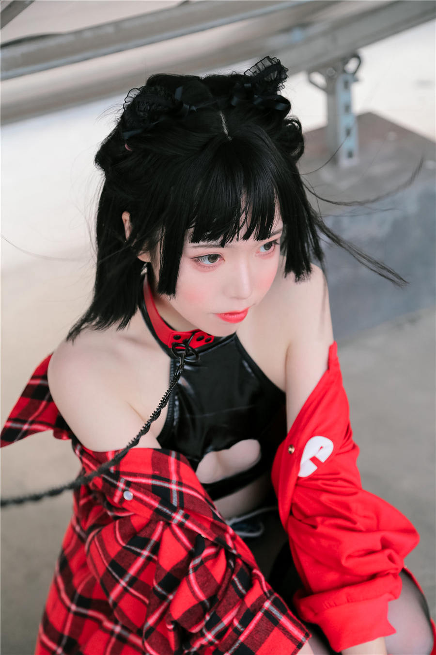 可爱妹子Fushii_海堂超短牛仔热裤户外写真 网红coser第802期第1张